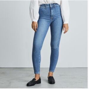 Everlane way high clean front skinny jeans. 28 regular. Like new